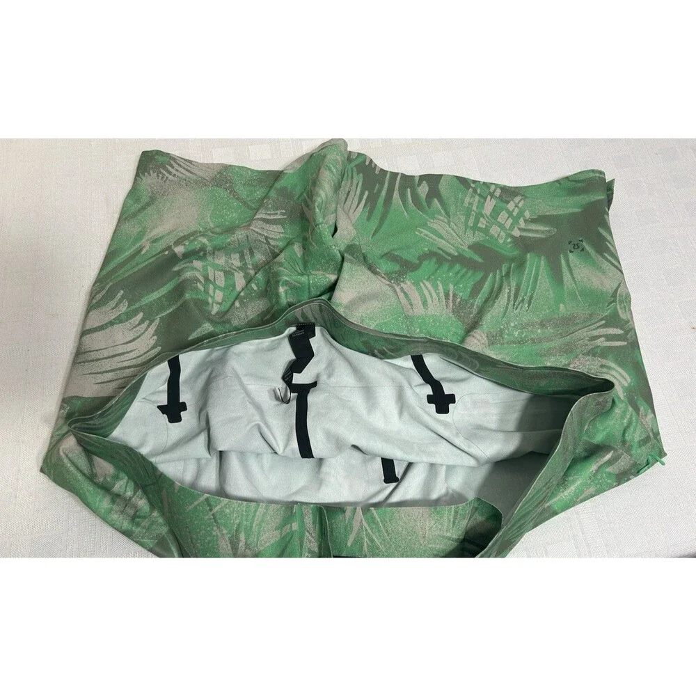 Lululemon Current State Board Short Green Floral Linerless 9.5” Inseam Men’s 33
